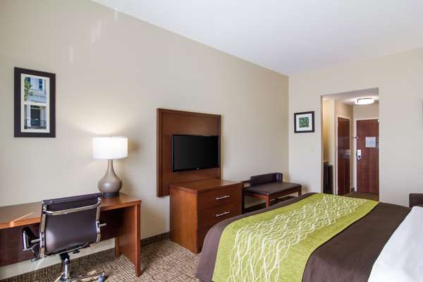  - Comfort Inn Blackshear