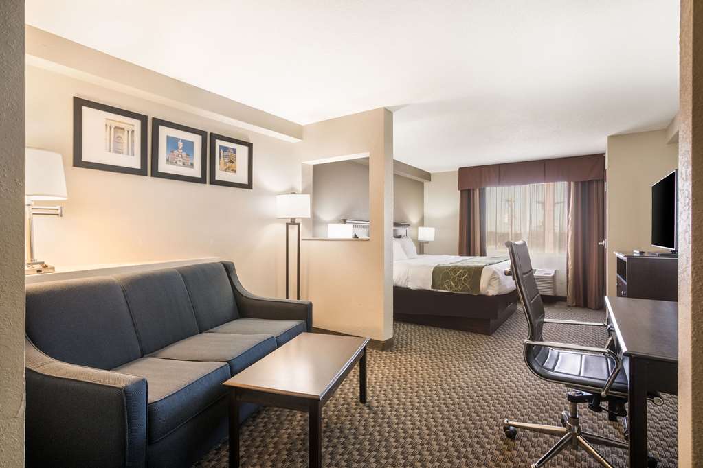 COMFORT SUITES FORSYTH NEAR I-75-guestroom-Guest Room,Suite,On-Site.jpg