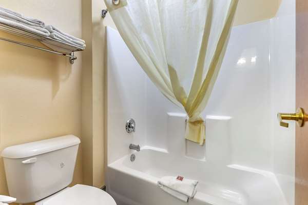  - Econo Lodge Brunswick - I-95, Exit 29