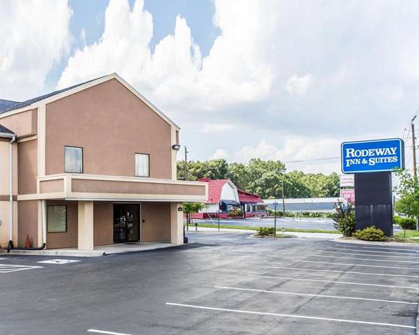 Exterior view - Rodeway Inn Forest Park