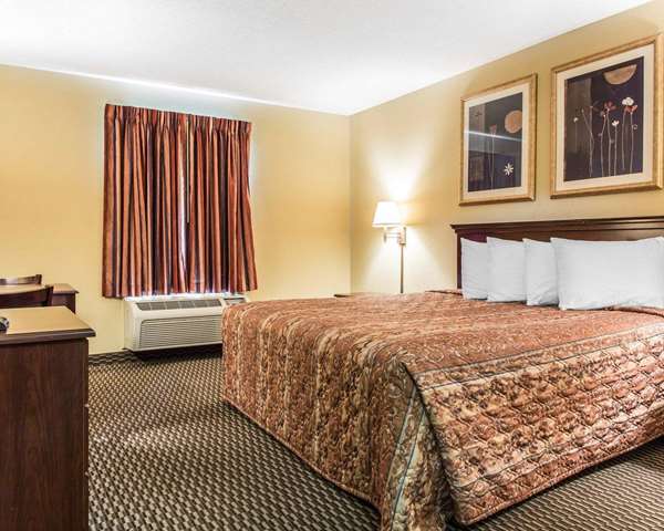  - Rodeway Inn Forest Park