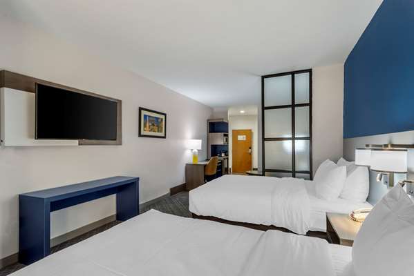 Suite - Comfort Suites Macon - I-475, Exit 9