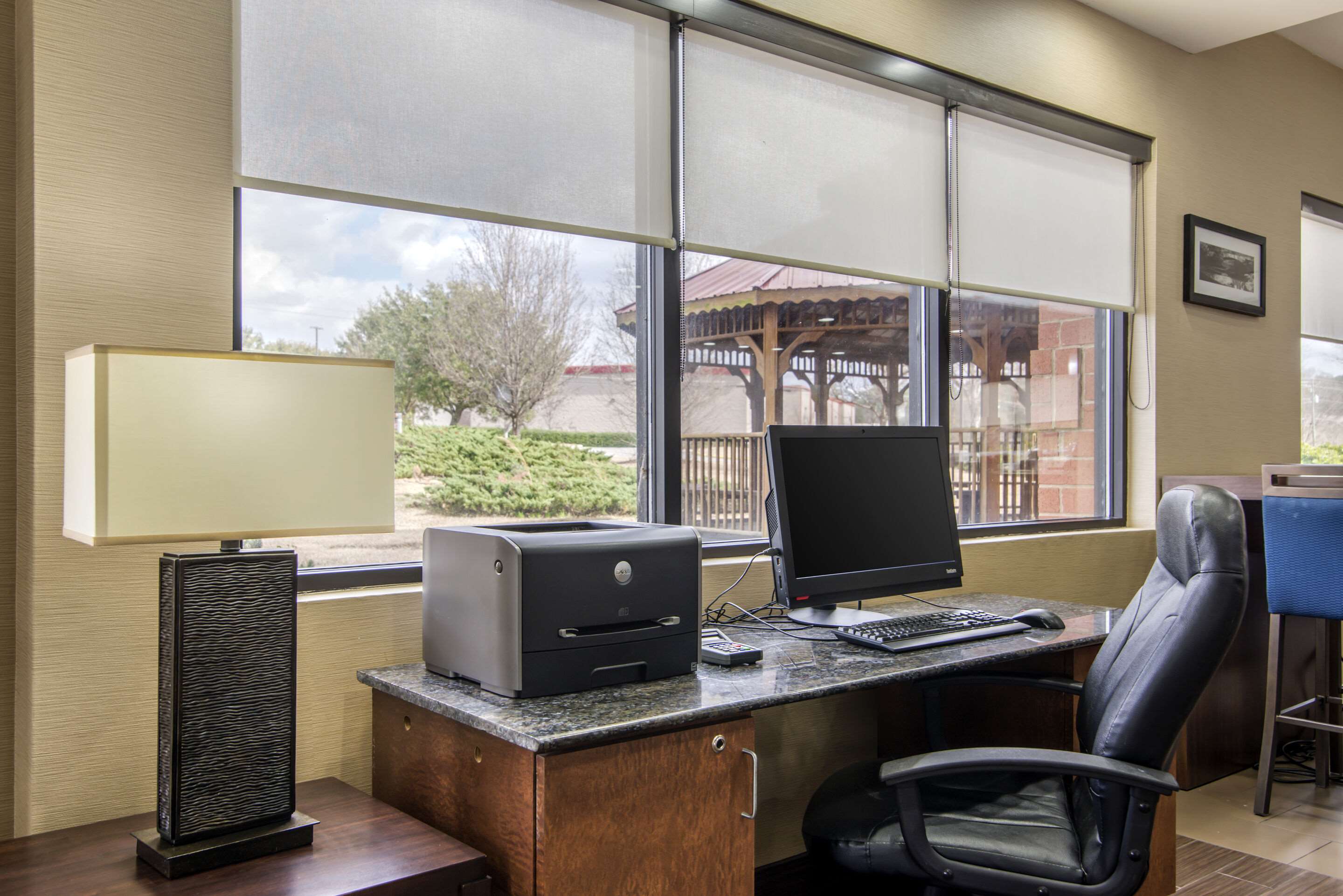 Computer in the lobby | Comfort Suites Macon