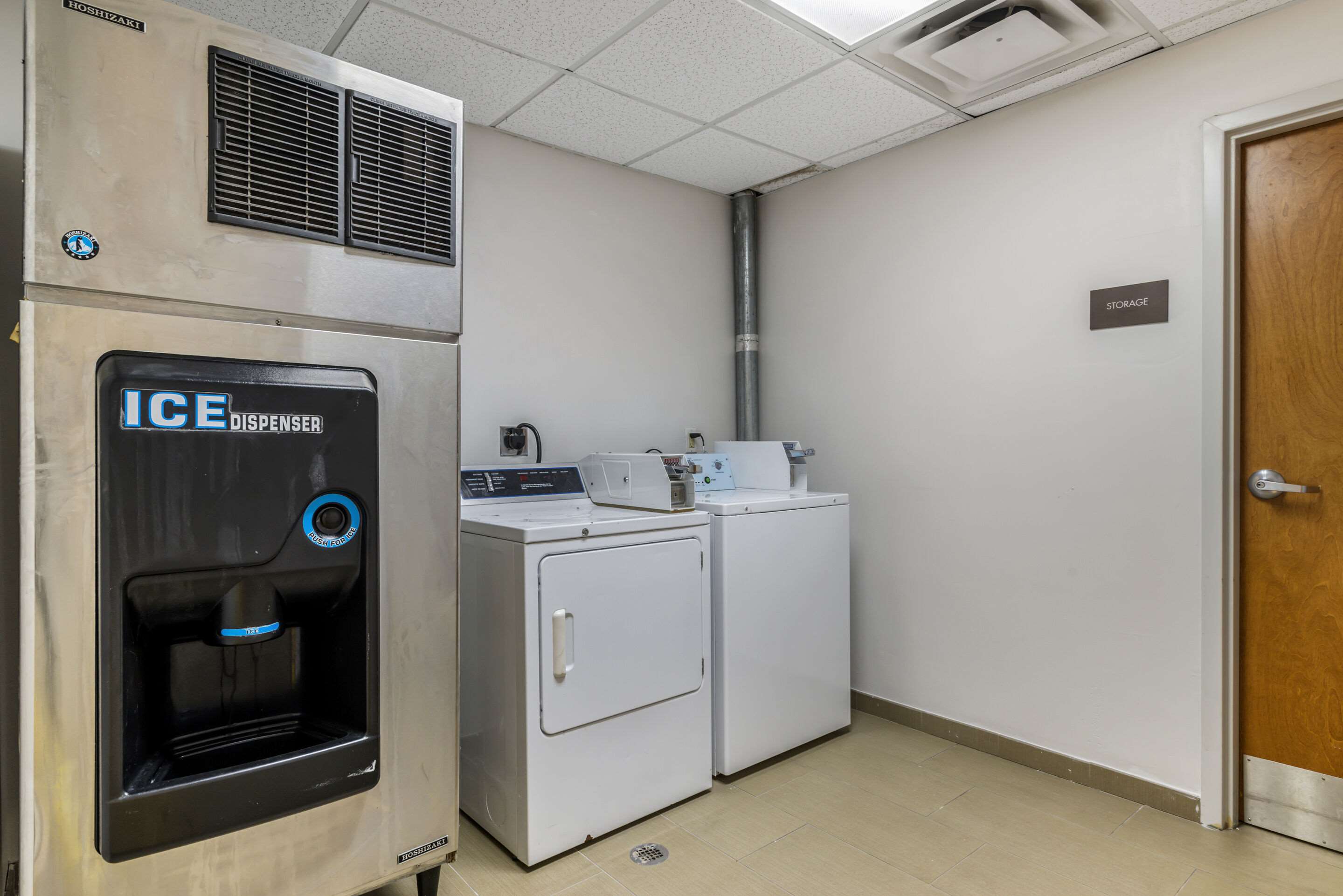 Guest laundry facilities | Comfort Suites Macon