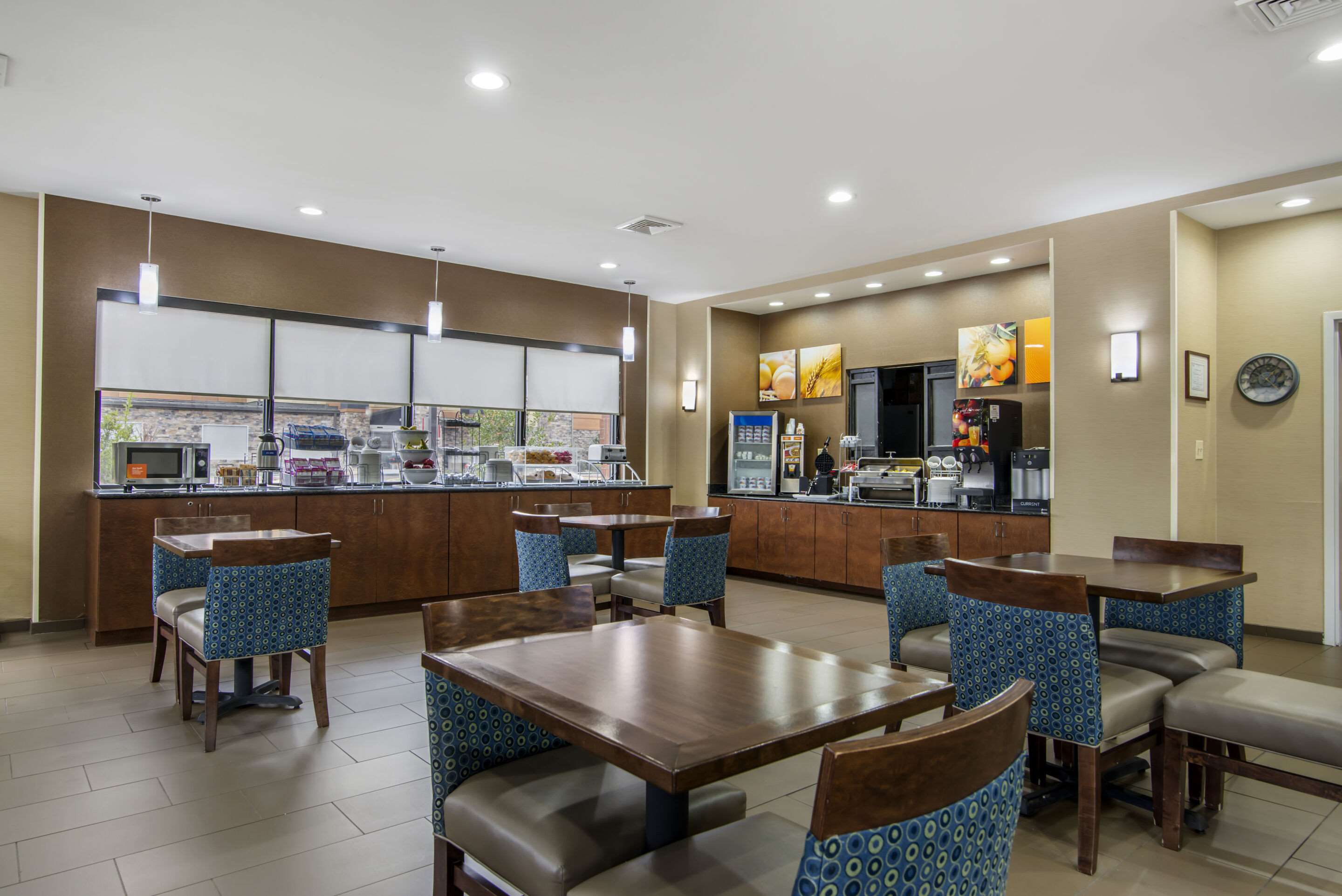 Free hot breakfast | Comfort Suites Macon