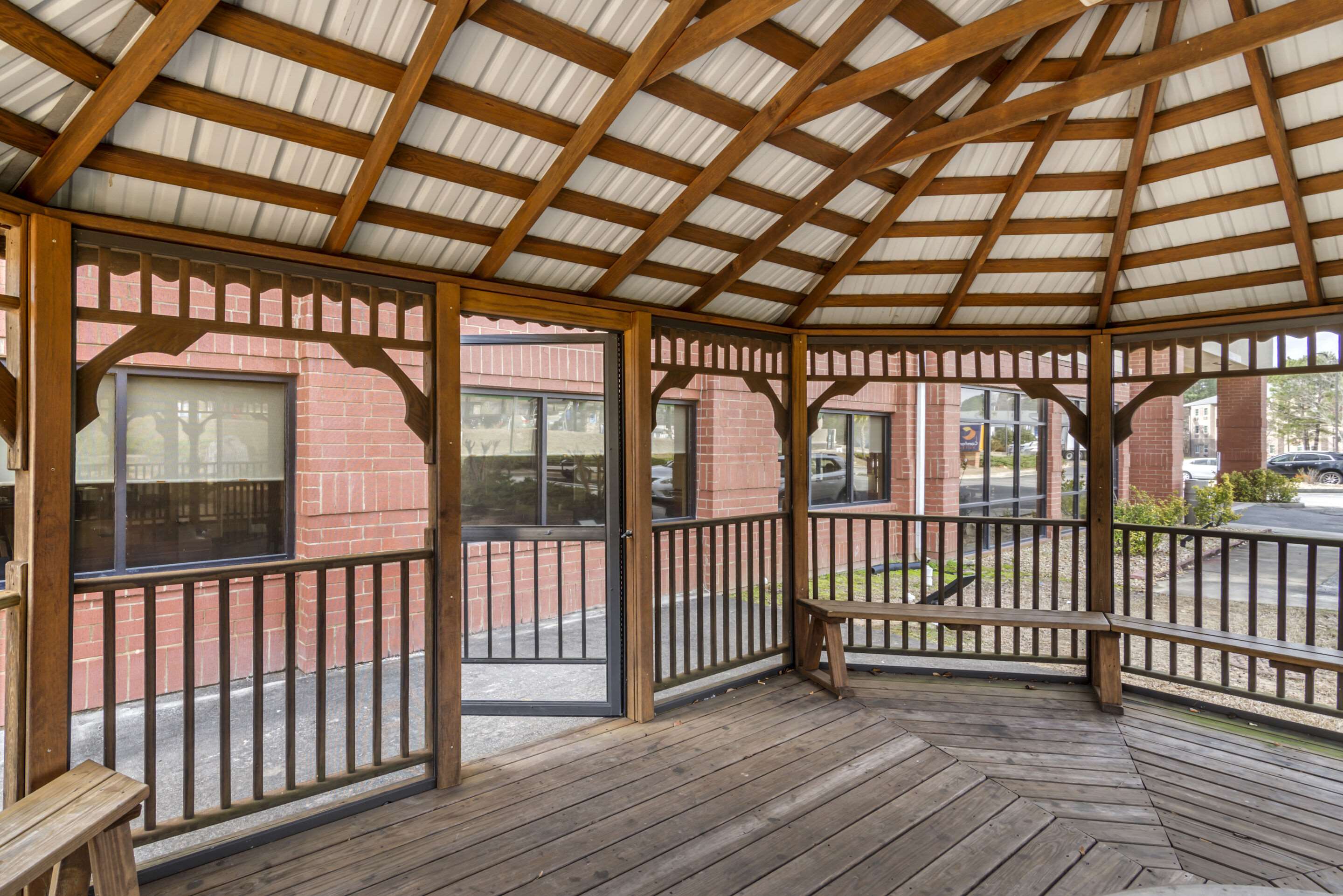 Gazebo | Comfort Suites Macon