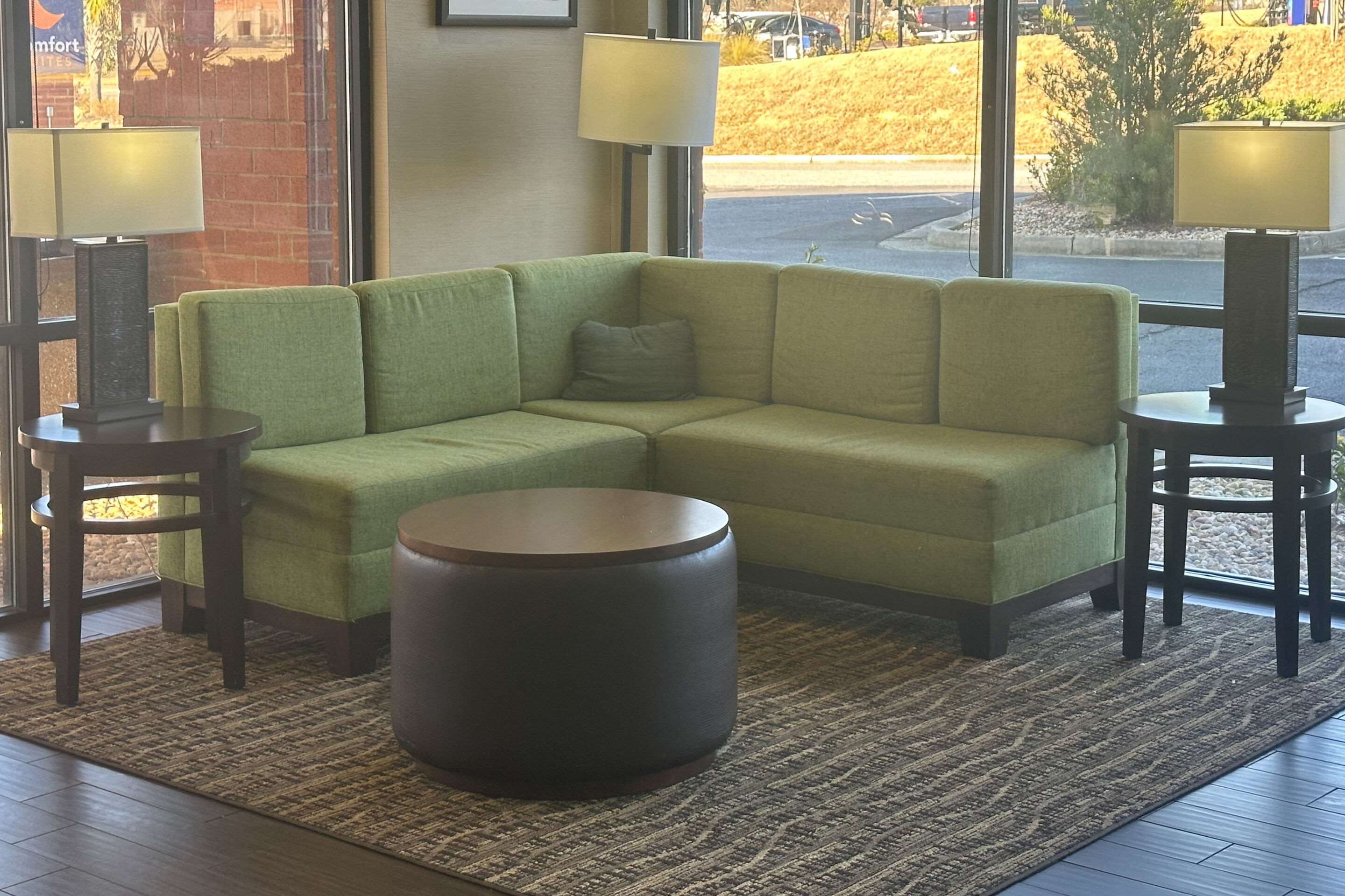 Lobby with sitting area | Comfort Suites Macon