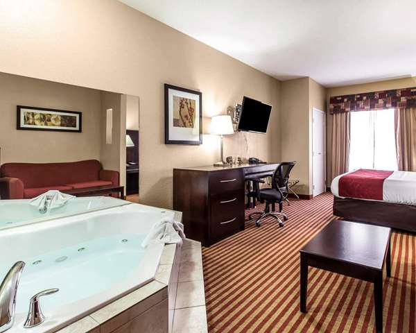  - Comfort Suites Waycross