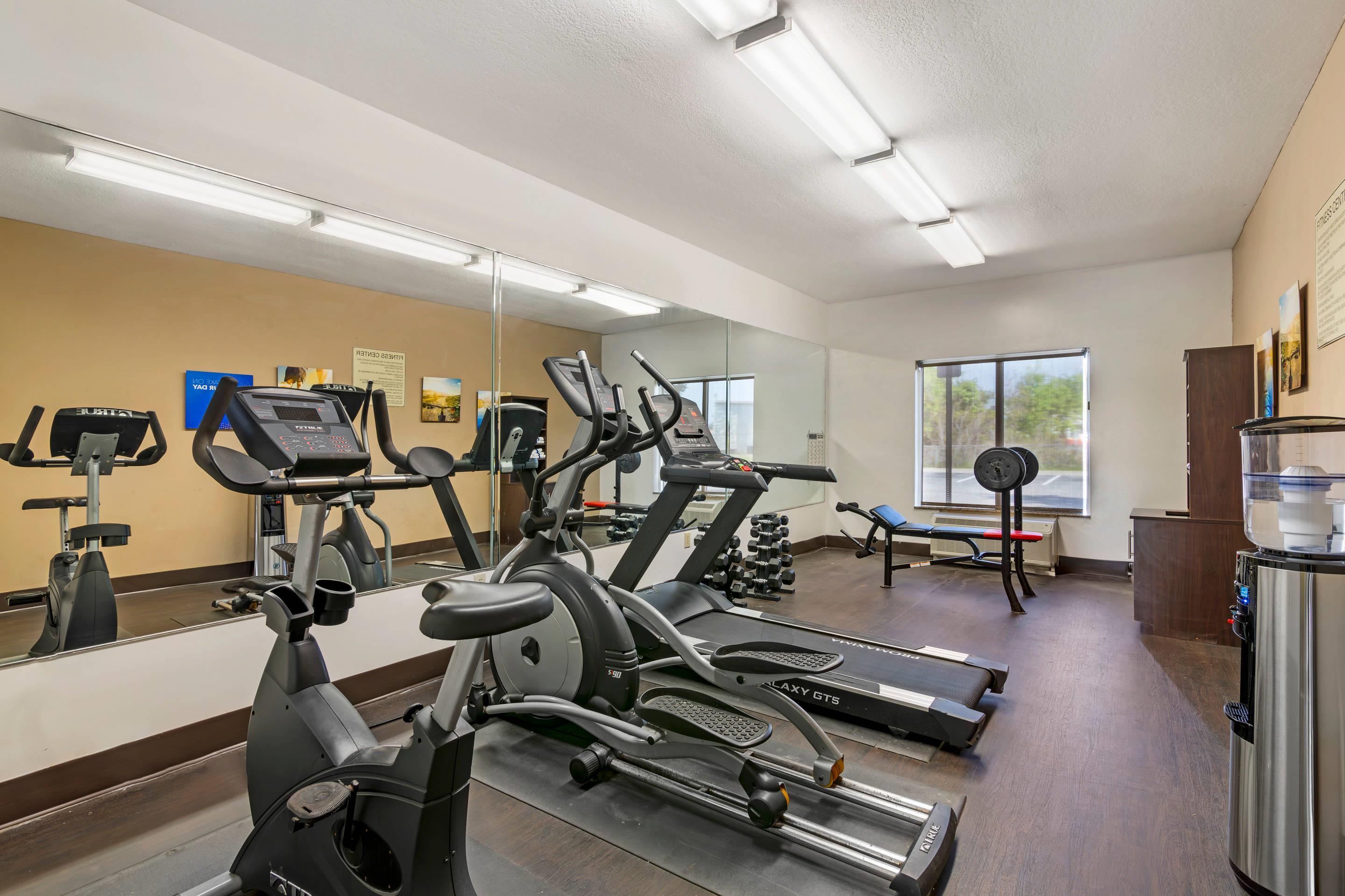 Fitness center | Comfort Suites Brunswick