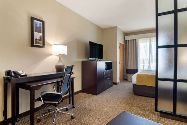 Suite - Comfort Suites Byron