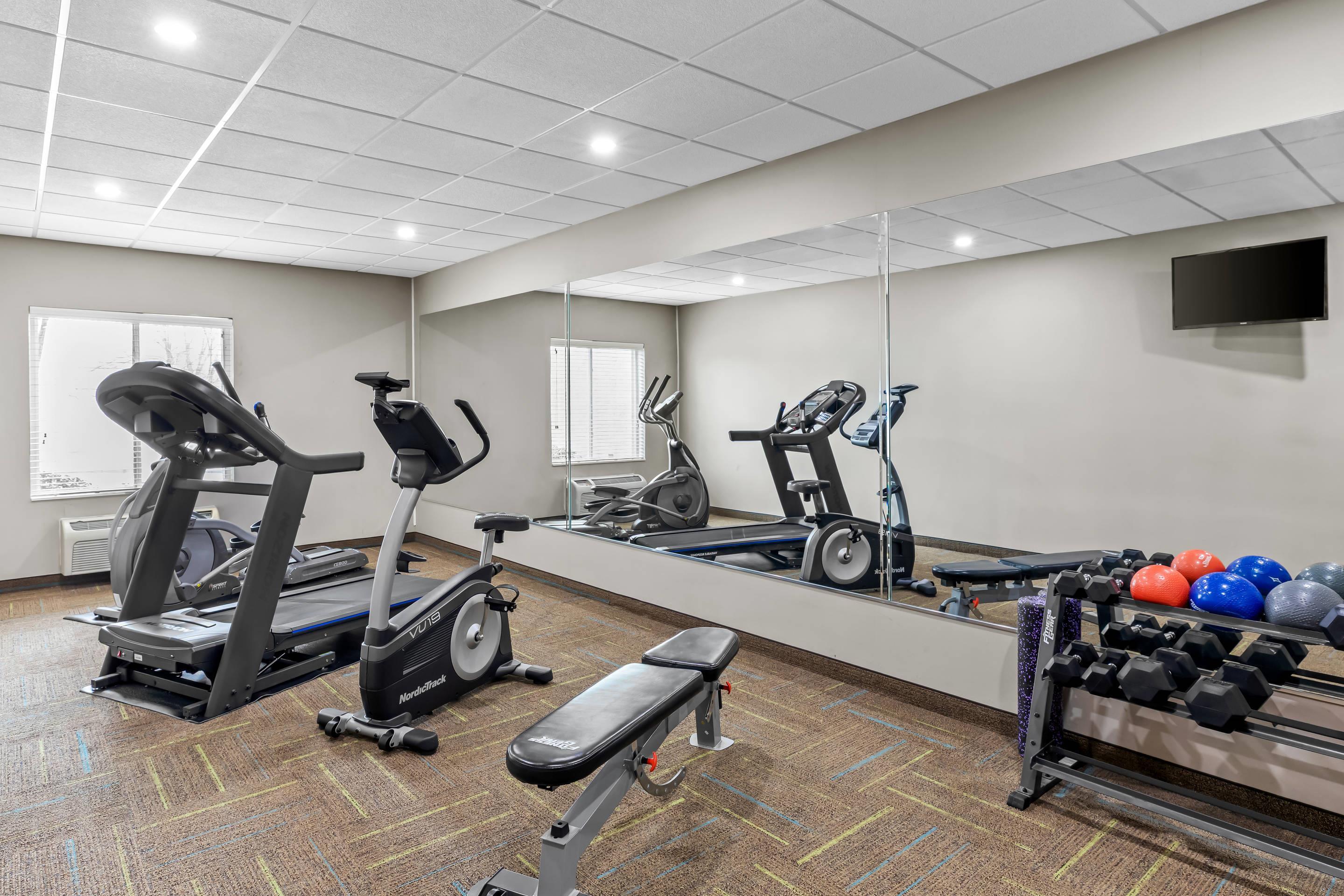 Fitness center | Sleep Inn And Suites