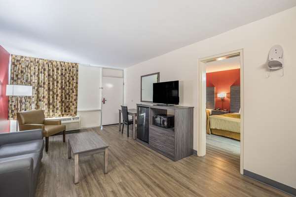 Suite - Econo Lodge Thomasville