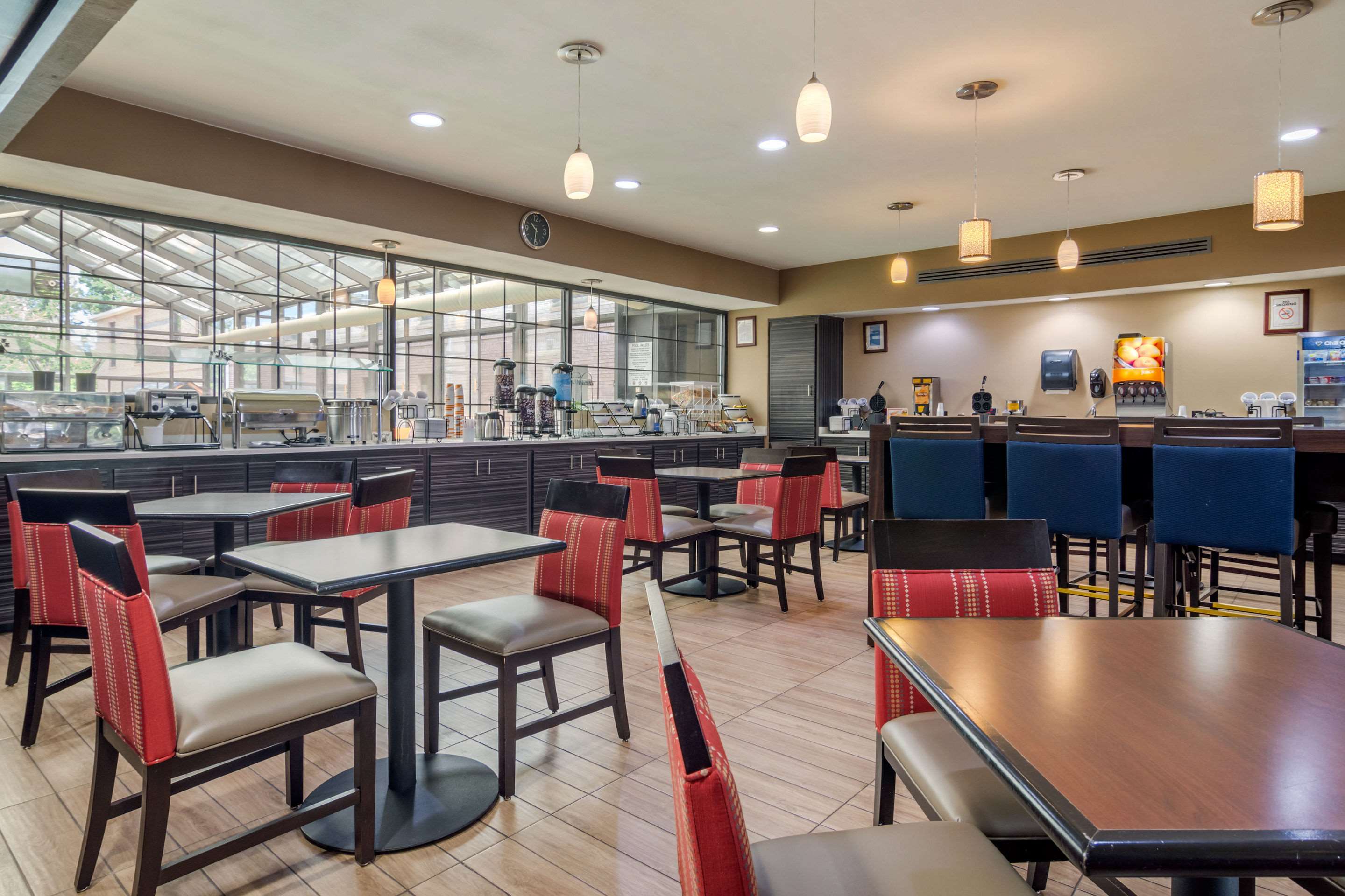 Breakfast area