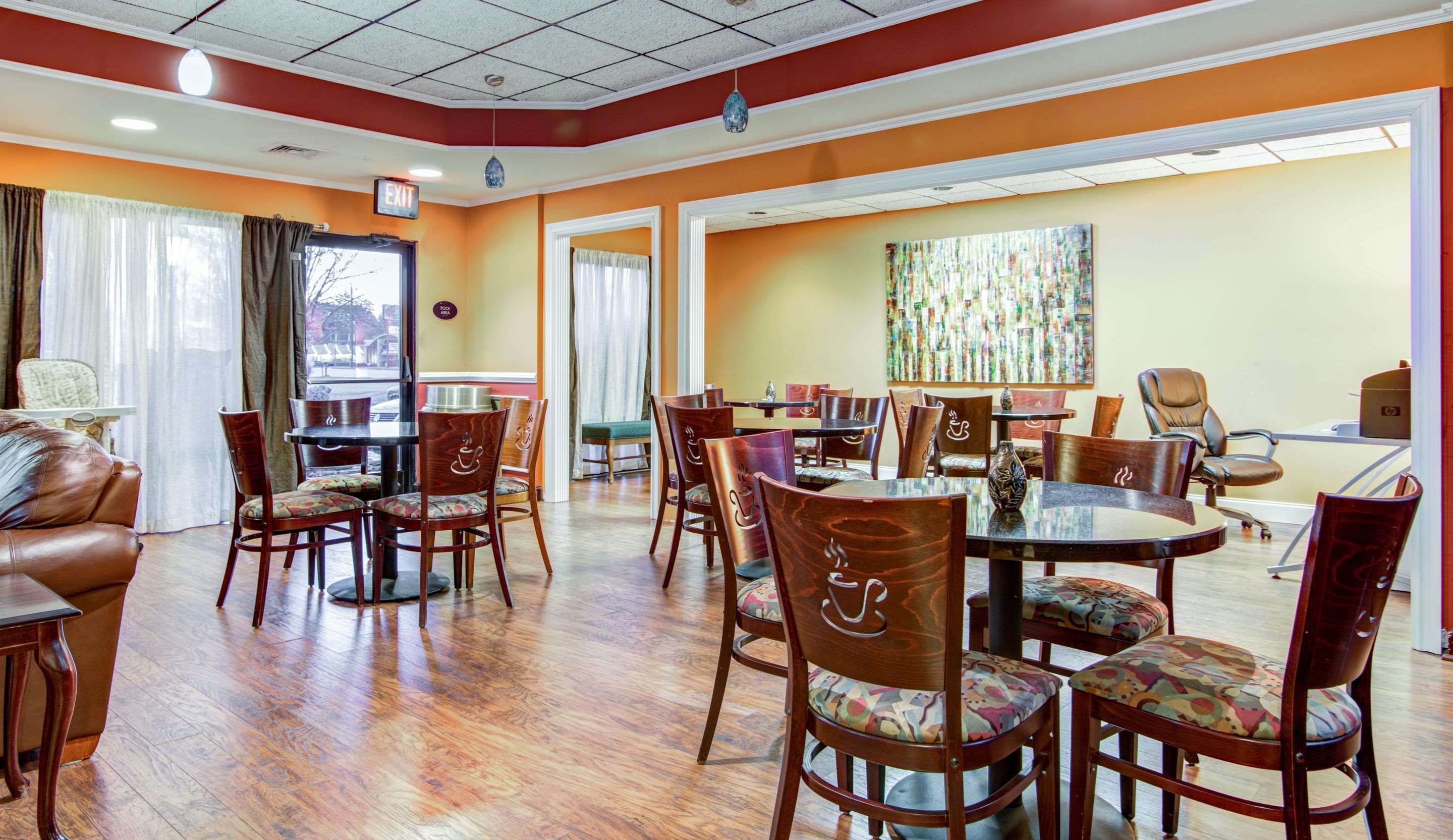 Breakfast area