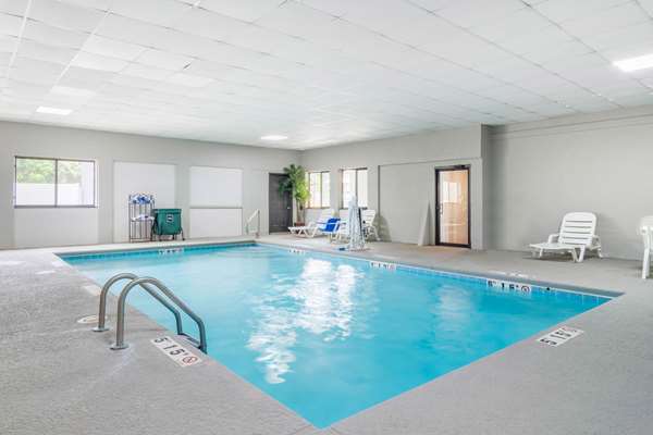 Pool - Sleep Inn North Macon - I-75, Exit 169