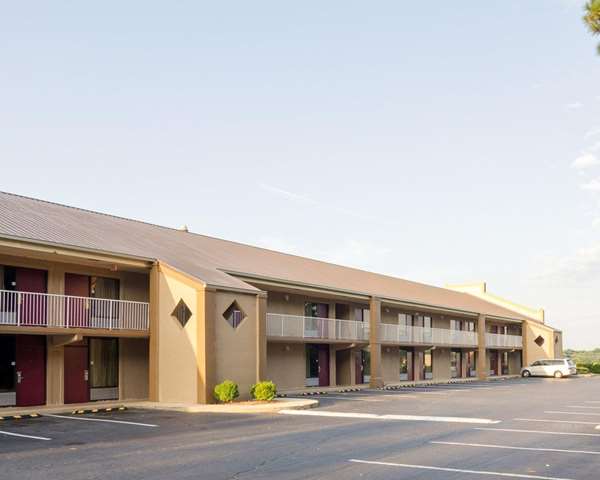 Exterior view - Rodeway Inn Norcross - I-85, Exit 99