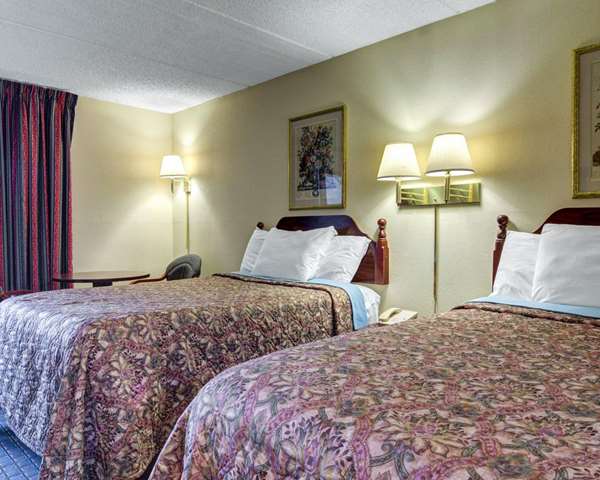  - Rodeway Inn Norcross - I-85, Exit 99