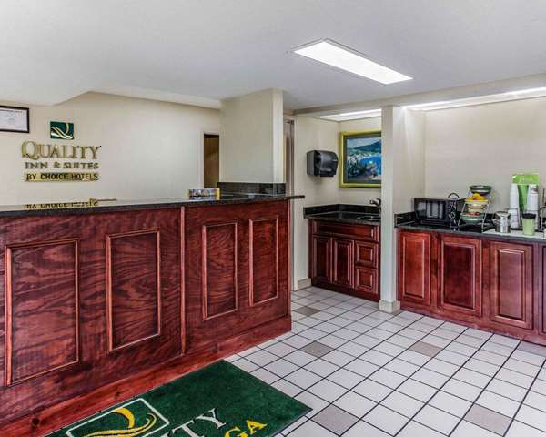  - Quality Inn & Suites Stockbridge - I-675, Exit 1