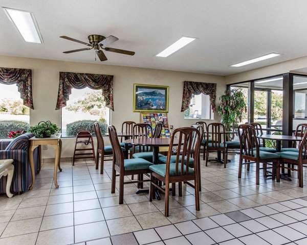  - Quality Inn & Suites Stockbridge - I-675, Exit 1