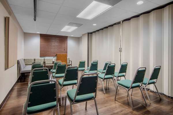  - Clarion Suites Gwinnett Place Duluth - I-85, Exit 104