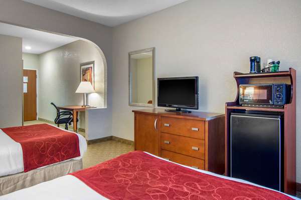  - Clarion Suites Gwinnett Place Duluth - I-85, Exit 104