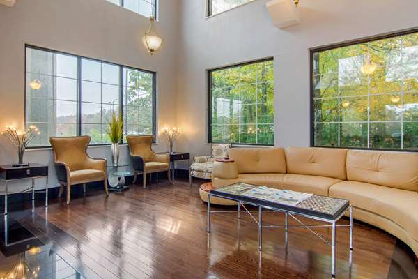  - Clarion Suites Gwinnett Place Duluth - I-85, Exit 104