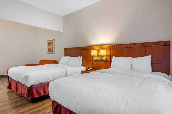  - Clarion Suites Gwinnett Place Duluth - I-85, Exit 104
