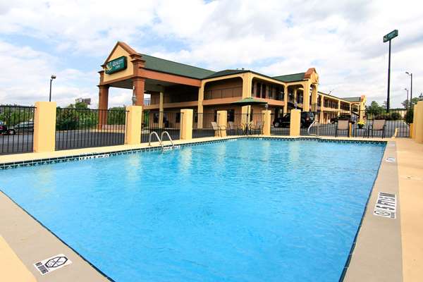 Pool - Quality Inn Adairsville - I-75, Exit 306
