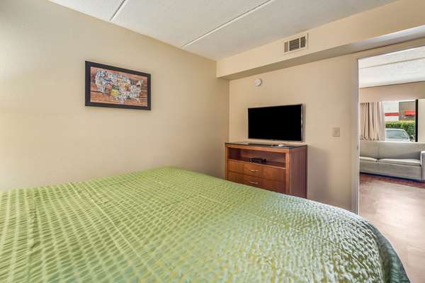 Suite - Econo Lodge Inn & Suites Griffin
