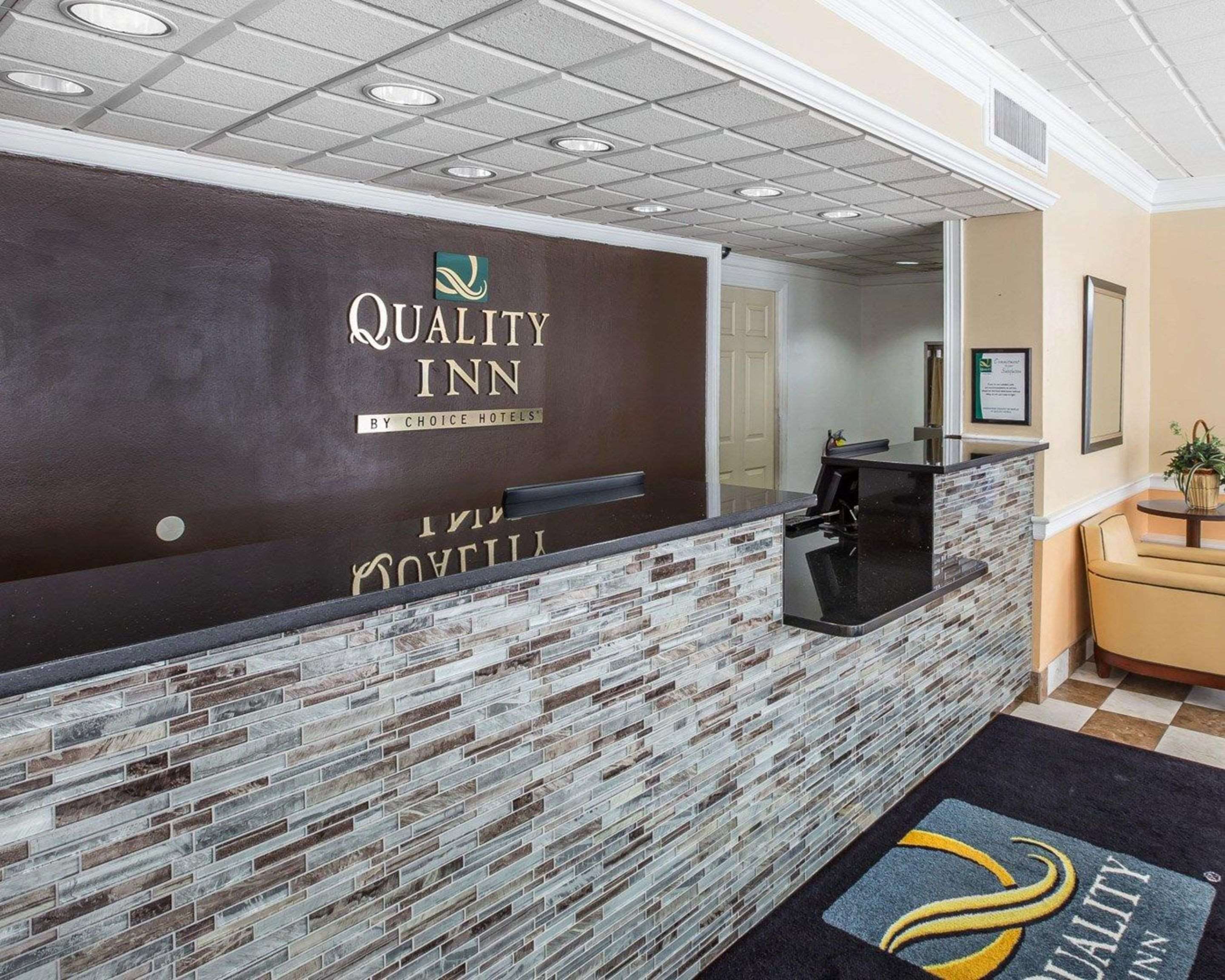 Front desk | Quality Inn Richmond Hill - Savannah I-95