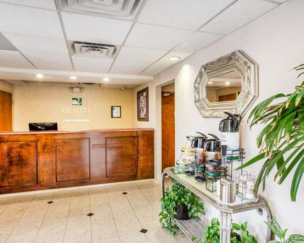  - Quality Inn Douglasville - I-20, Exit 37