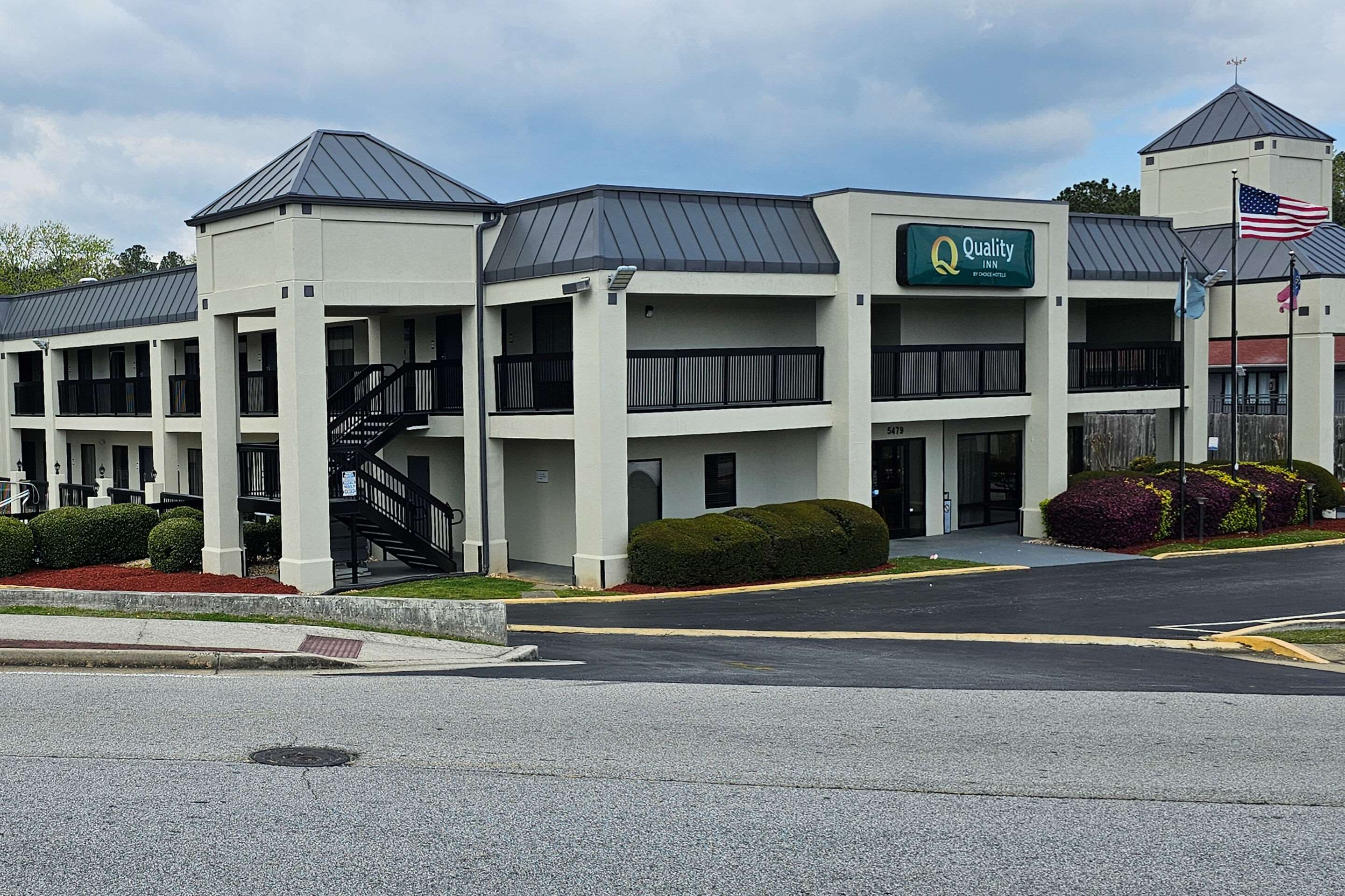 Hotel exterior | Quality Inn near Six Flags
