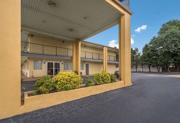 Exterior view - Econo Lodge Thomaston