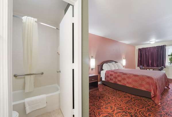 Suite - Econo Lodge Thomaston