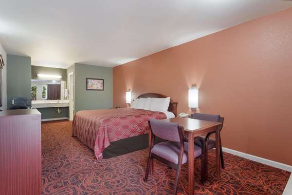 Suite - Econo Lodge Thomaston