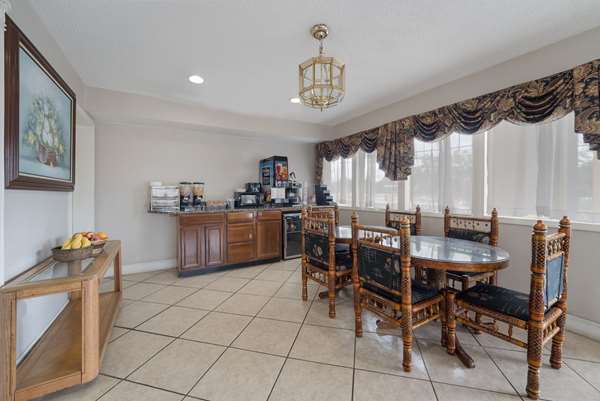 Amenities - Econo Lodge Thomaston