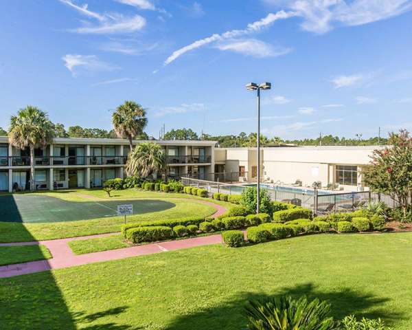 Exterior view - Quality Inn & Suites Waycross