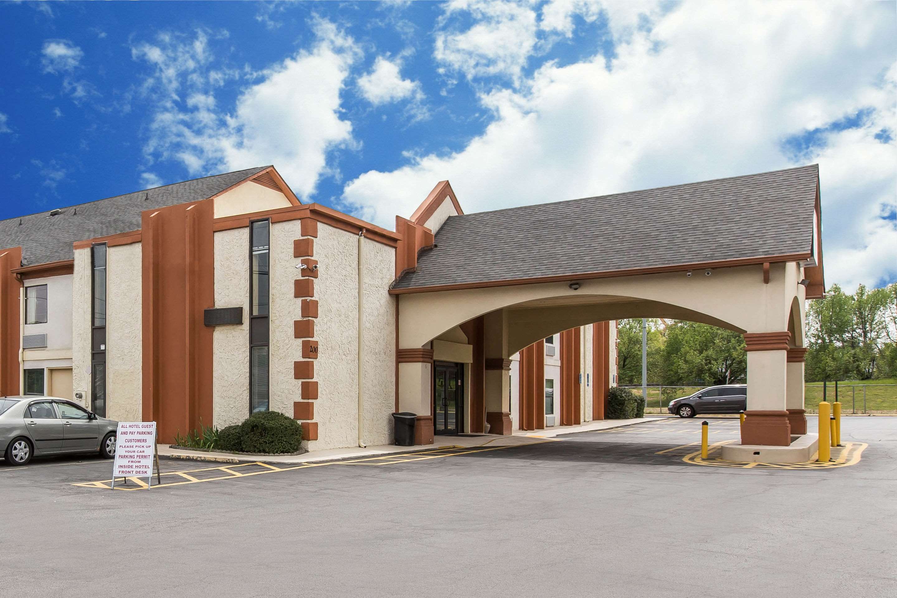 Econo Lodge exterior | Econo Lodge At Six Flags