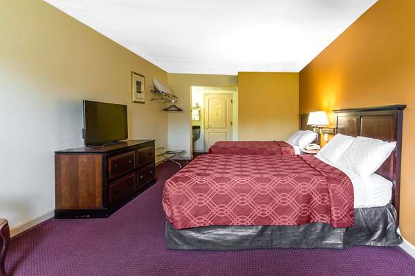  - Econo Lodge at Six Flags Austell - I-20, Exit 46