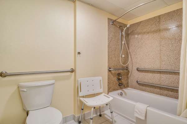  - Econo Lodge at Six Flags Austell - I-20, Exit 46