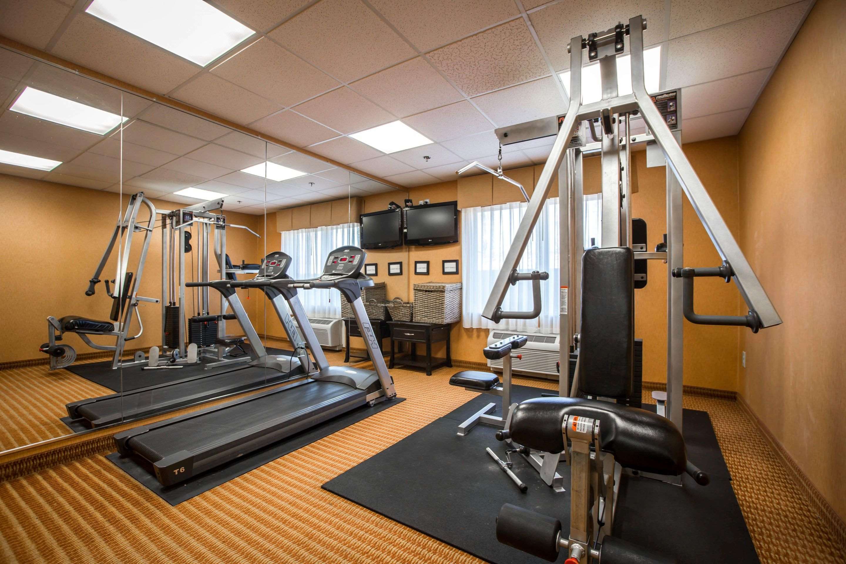 Exercise room with television