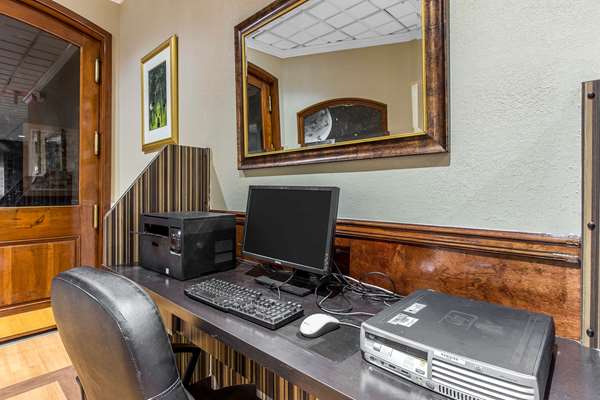 Conference Area - Quality Inn Midtown Savannah