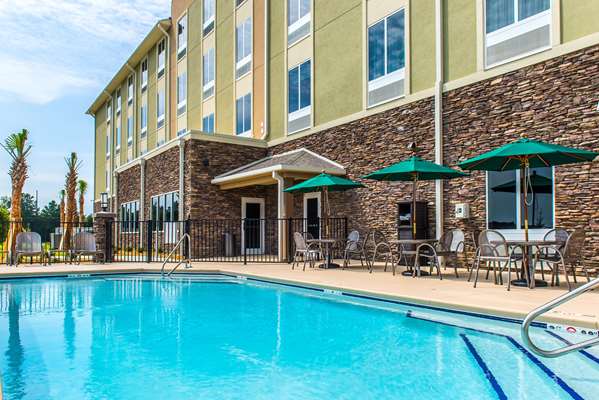 Pool - Comfort Inn & Suites Valdosta - I-75, Exit 16