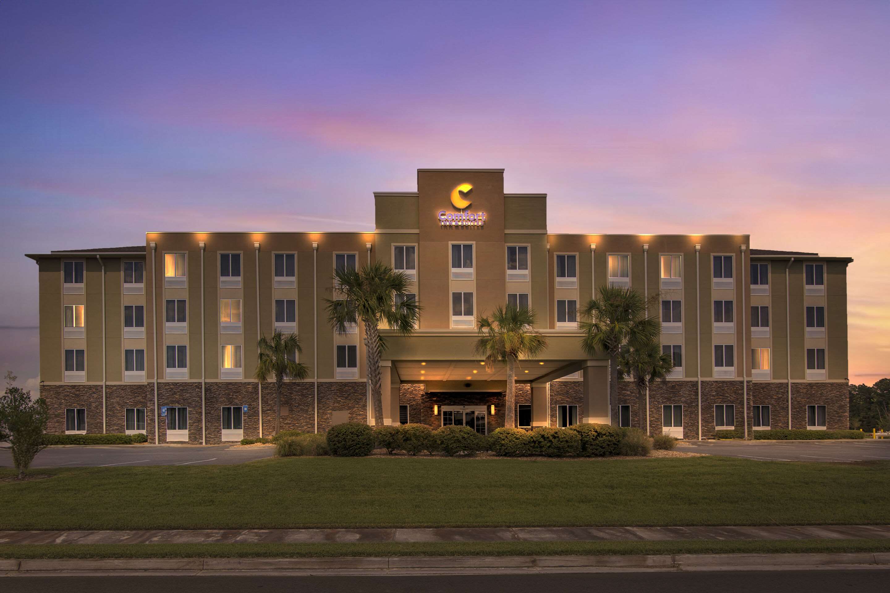 Hotel exterior | Comfort Inn & Suites Valdosta