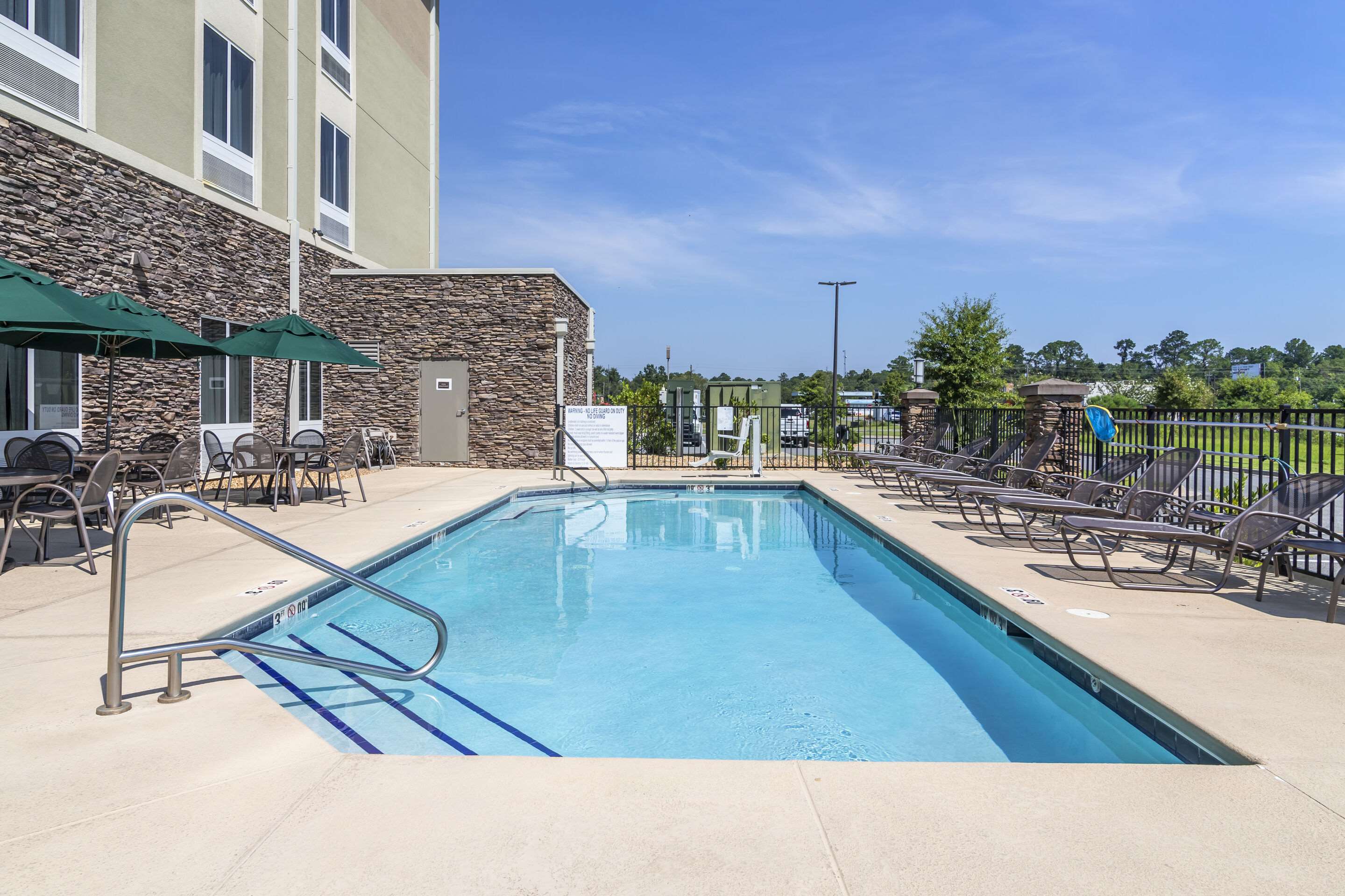 Outdoor pool | Comfort Inn & Suites Valdosta
