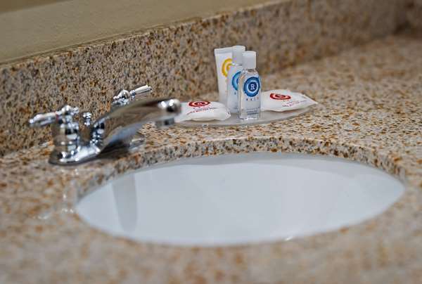  - Comfort Inn & Suites West Augusta - I-20, Exit 194