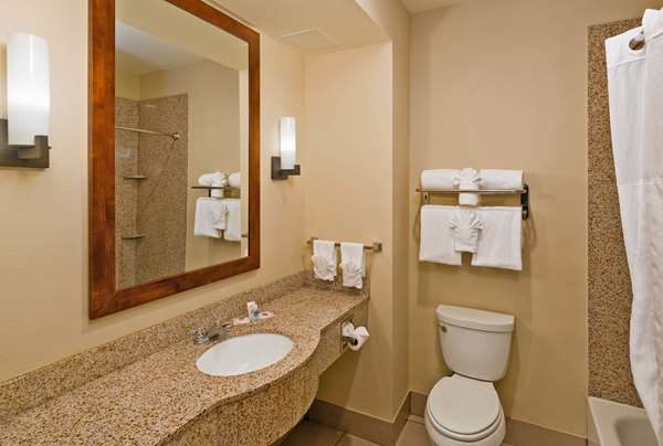  - Comfort Inn & Suites West Augusta - I-20, Exit 194