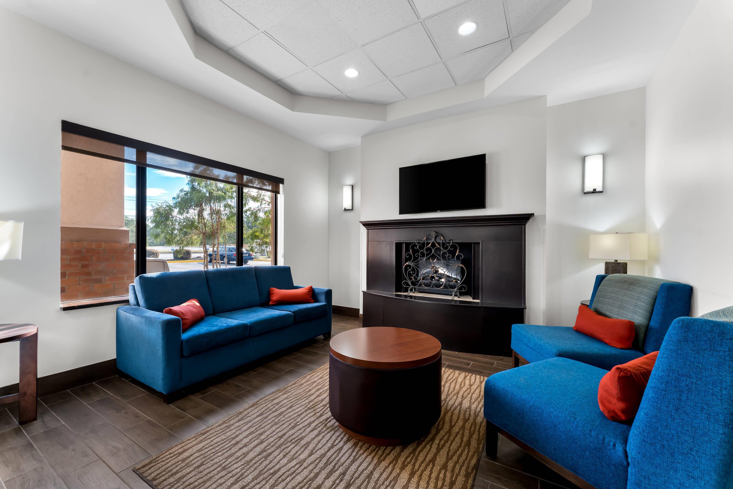 Hotel lobby | Comfort Inn & Suites Augusta West Near Fort Eisenhower