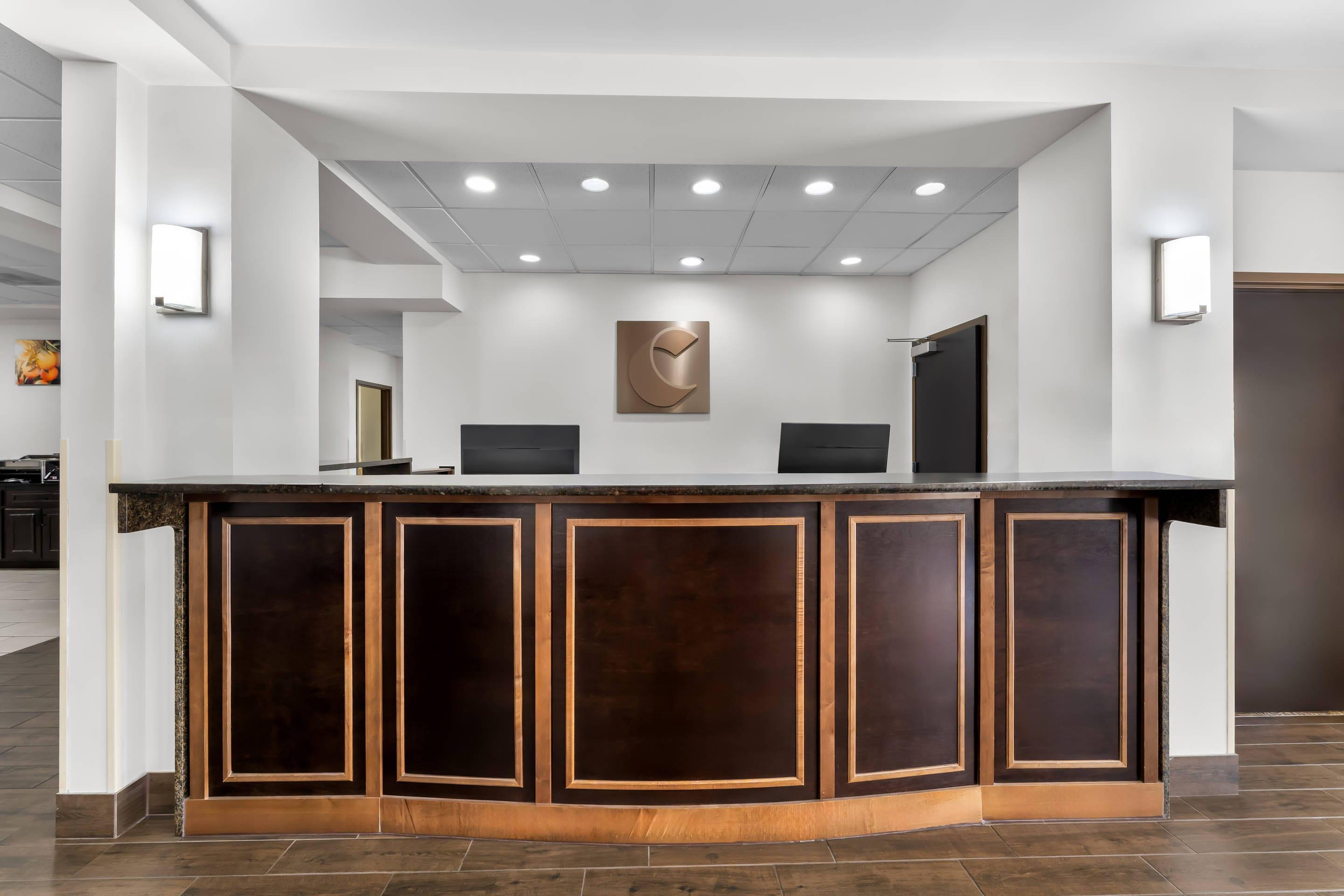 Front desk | Comfort Inn & Suites Augusta West Near Fort Eisenhower
