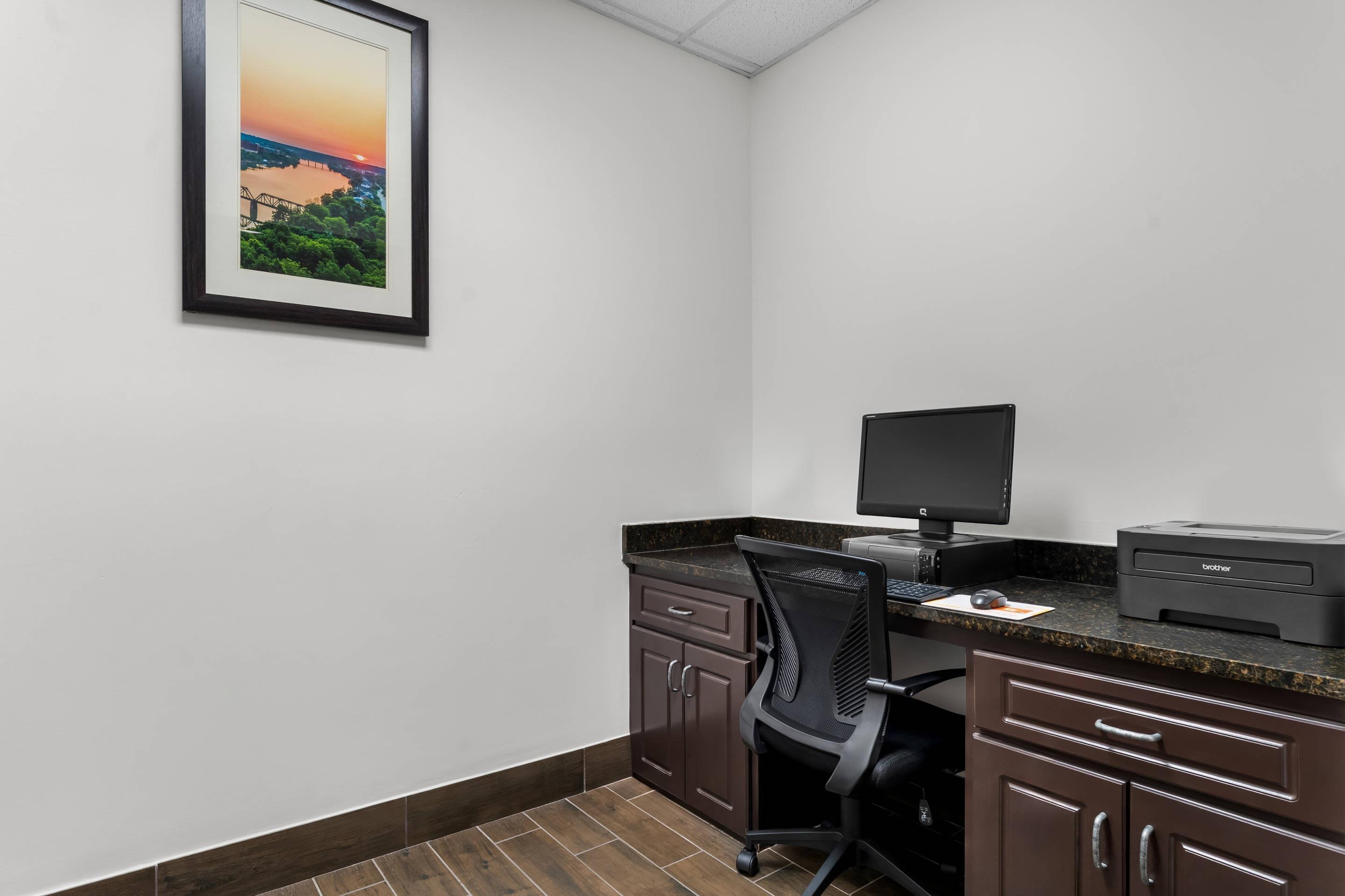 Business center | Comfort Inn & Suites Augusta West Near Fort Eisenhower